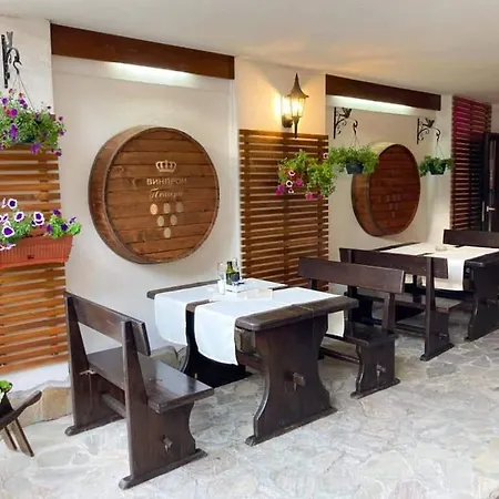 Family House Oreha בית הארחה בנסקו