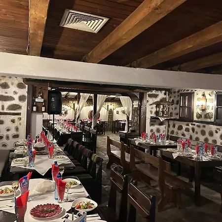 בית הארחה Family House Oreha בנסקו