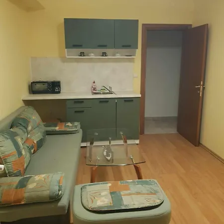 בית הארחה Family House Oreha 3*