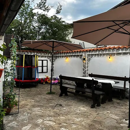 Πανσιόν Family House Oreha