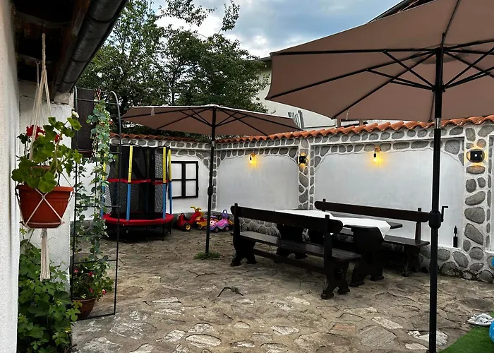 Πανσιόν Family House Oreha